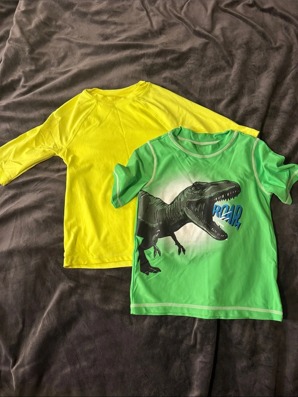 Wonder Nation Boys Neon Yellow & Green Carter’s Dino Swim Rashguard Set size 6